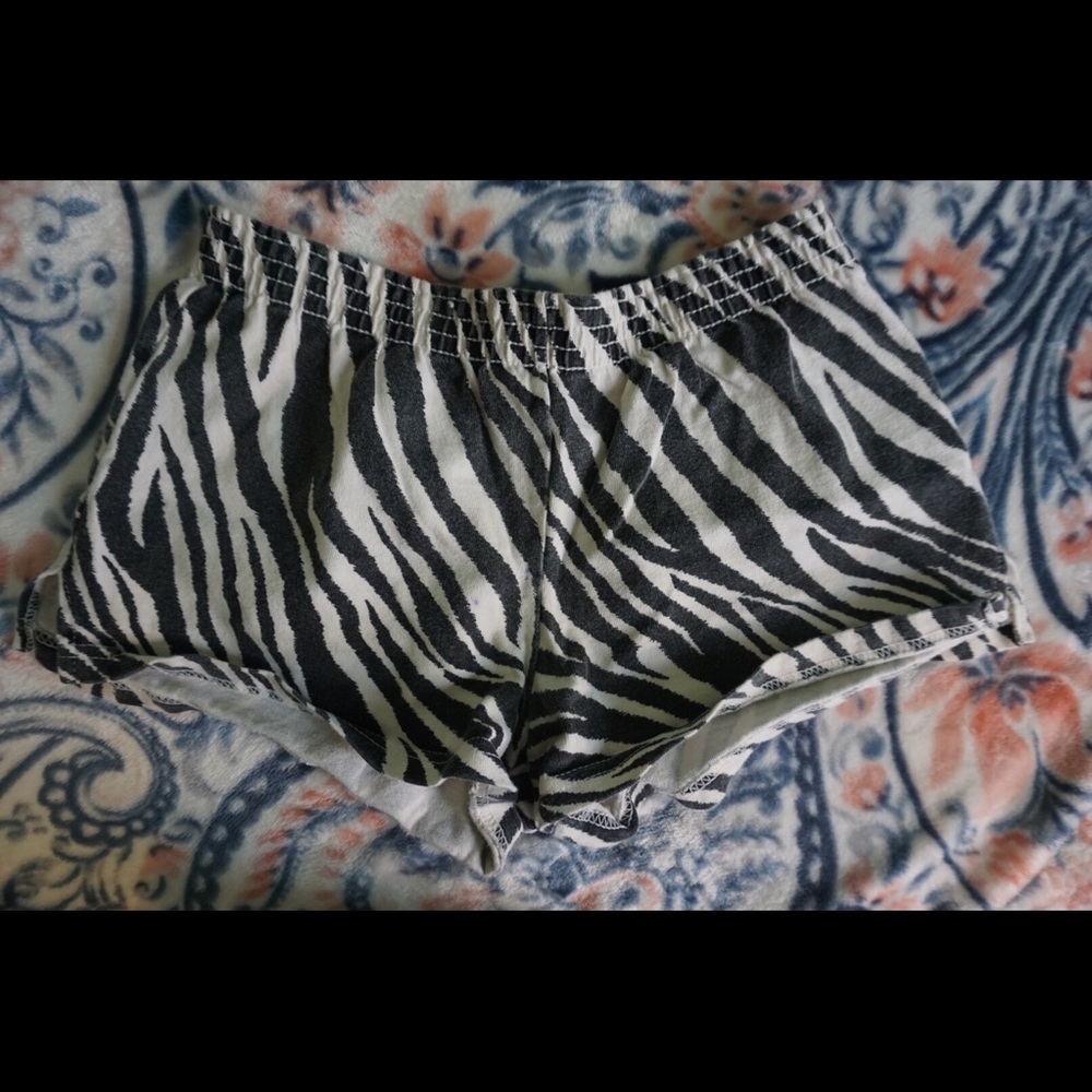 Zebra Soffe Shorts
